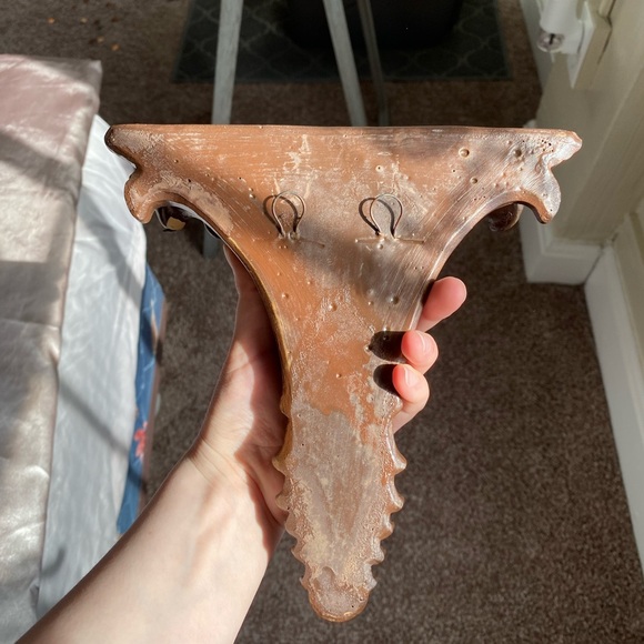 Brown and tan wall shelf - Picture 4 of 6